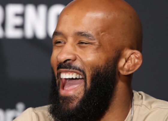 Johnson é ex-campeão do UFC e atual detentor do cinturão do peso-mosca do ONE Championship