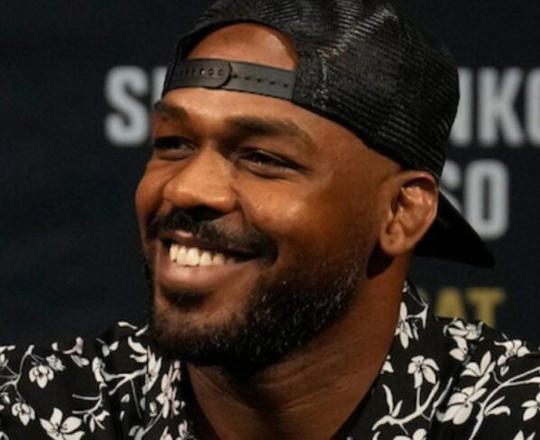 Jon Jones marcou época no MMA por seu sucesso no UFC