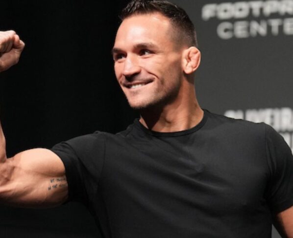 Michael Chandler na coletiva de imprensa do UFC 274.