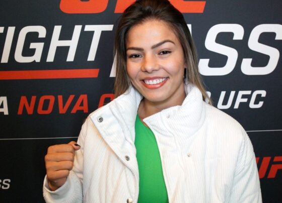 Luana Santos posa para foto após dar entrevista para a Ag Fight em Las Vegas