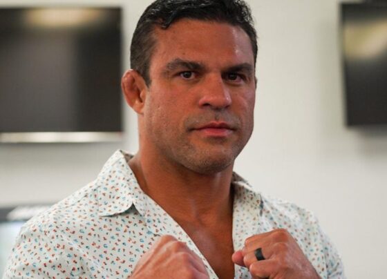 Vitor Belfort nos bastidores do evento liderado por Floyd Mayweather e Logan Paul.