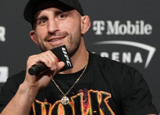 Alexander Volkanovski é campeão dominante dos penas do UFC