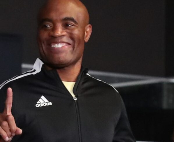 Anderson Silva é um dos grandes nomes da história dos esportes de combate