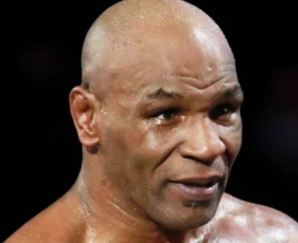 Mike Tyson é um dos melhores pesados da história do boxe