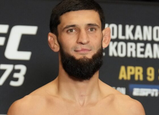 Khamzat Chimaev mudou dos meio-médios para o peso-médio do UFC