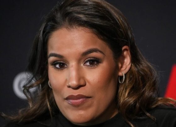 Julianna Peña participa de coletiva do UFC.